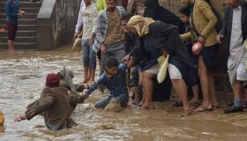 أمطار غزيرة تقطع الشوارع والطرق الرئيسية في اليمن