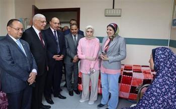 رئيس جامعة المنوفية يتابع المرضى الفلسطينيين بمستشفى علاج الأورام