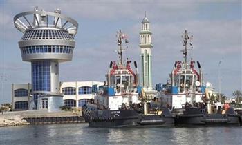تداول 39 سفينة حاويات وبضائع بـ ميناء دمياط