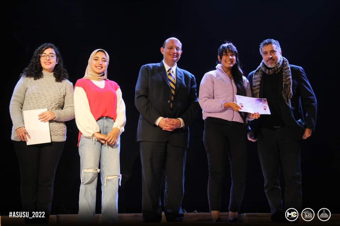 جوائز التمثيل المسرحى بجامعة عين شمس