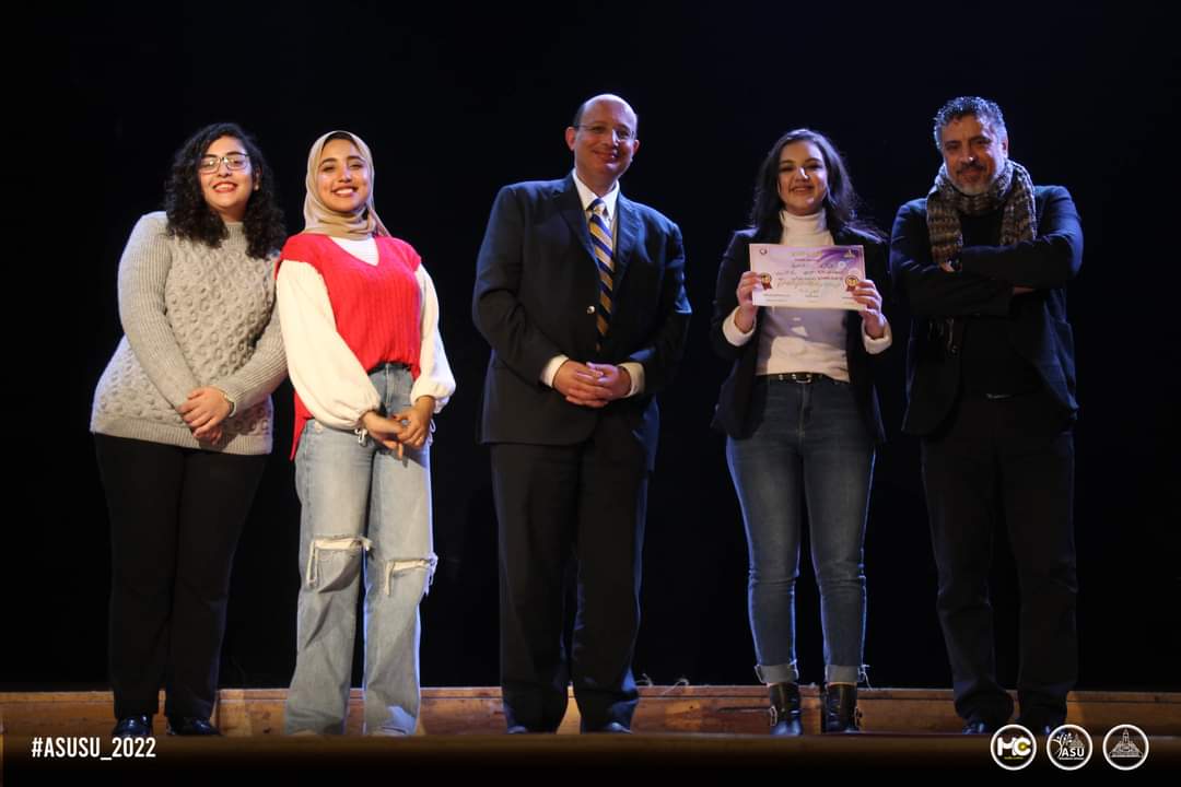 جوائز التمثيل المسرحى بجامعة عين شمس