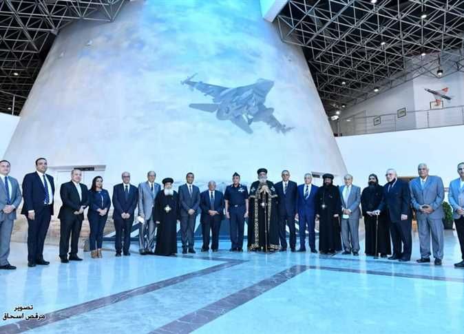 البابا تواضروس يزور متحف القوات الجوية