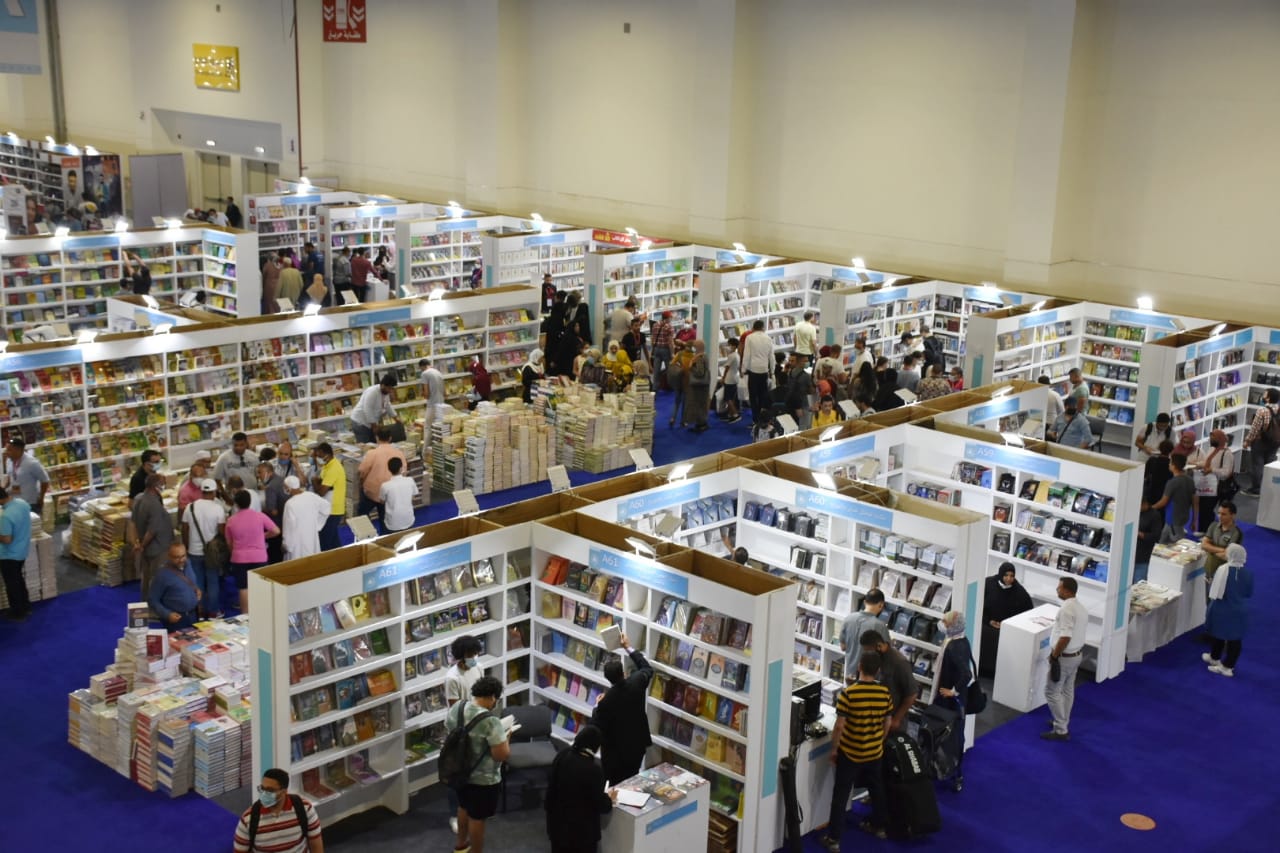 معرض الكتاب فى اليوم الأول