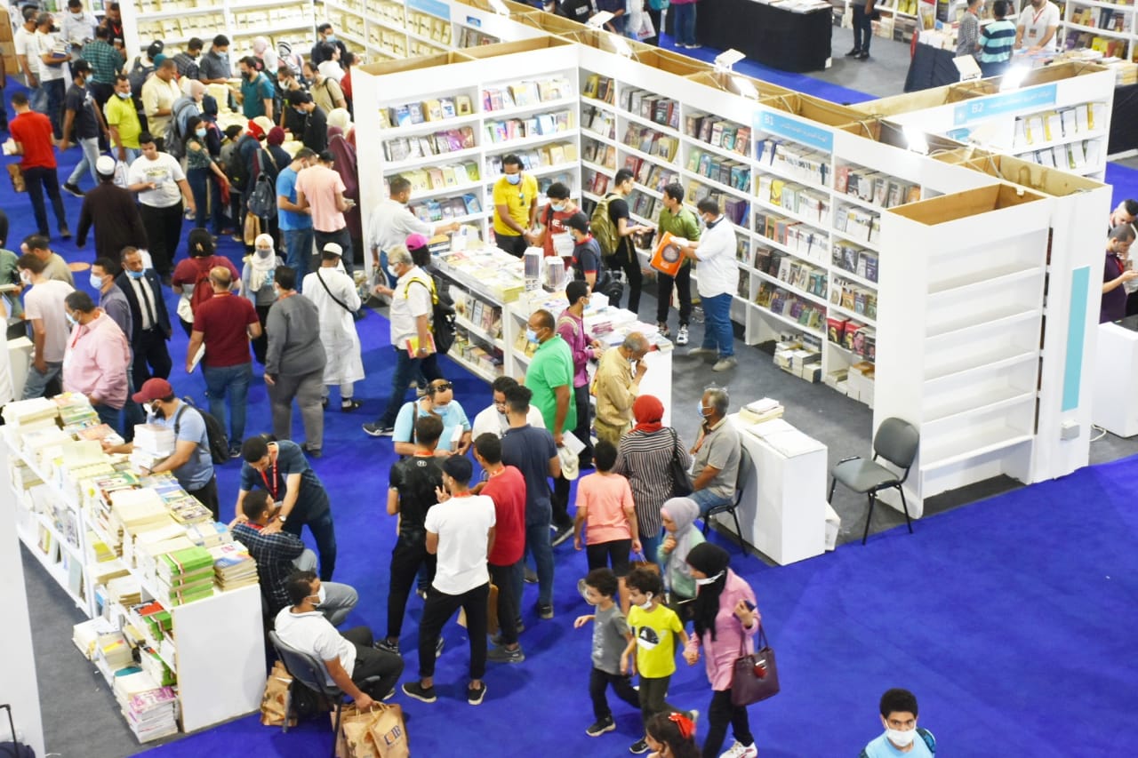 معرض الكتاب فى اليوم الأول