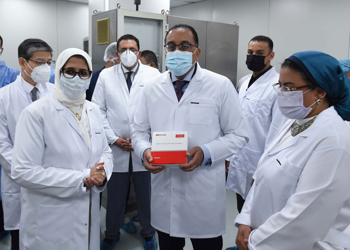 جولة مصطفى مدبولى فى مصنع لقاح كورونا