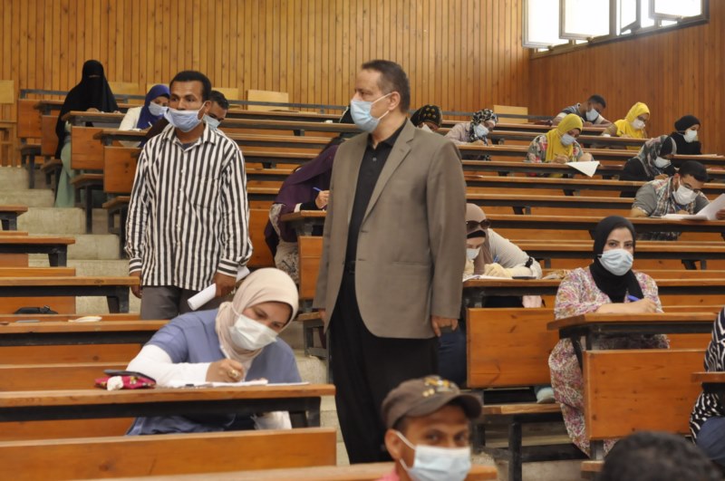 التعليم المدمج بجامعة المنيا