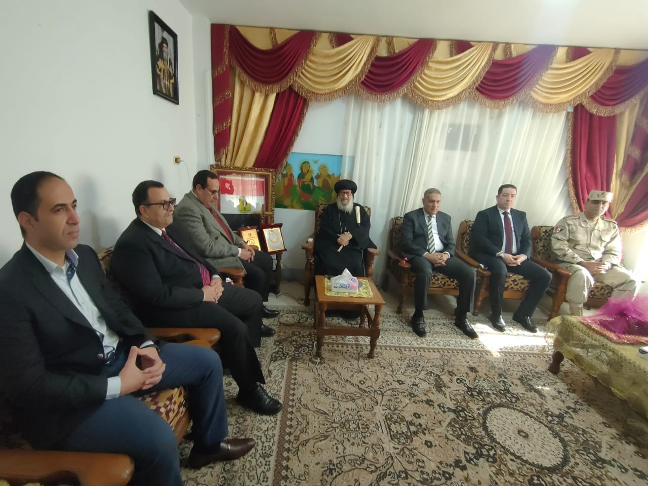 جانب من التهنئة