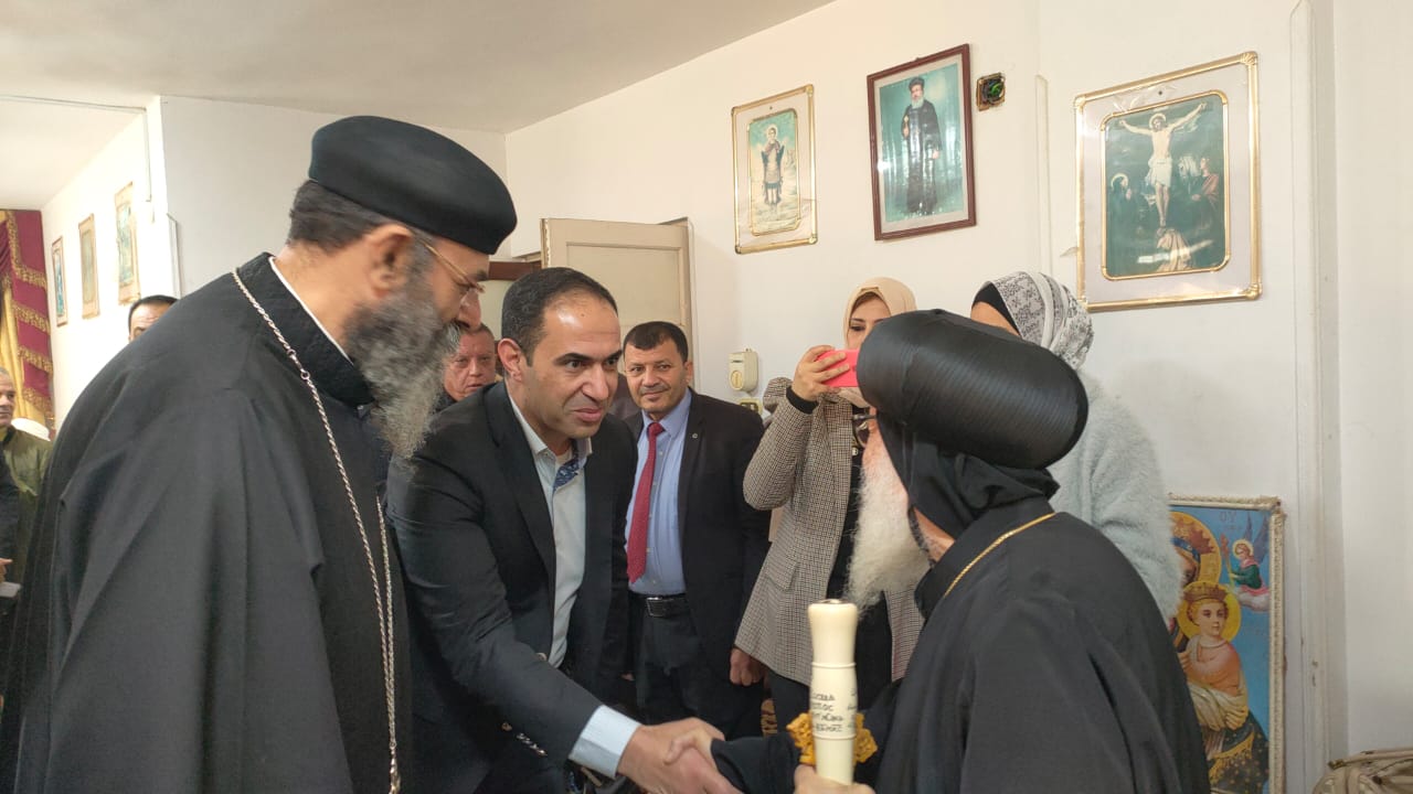 جانب من التهنئة