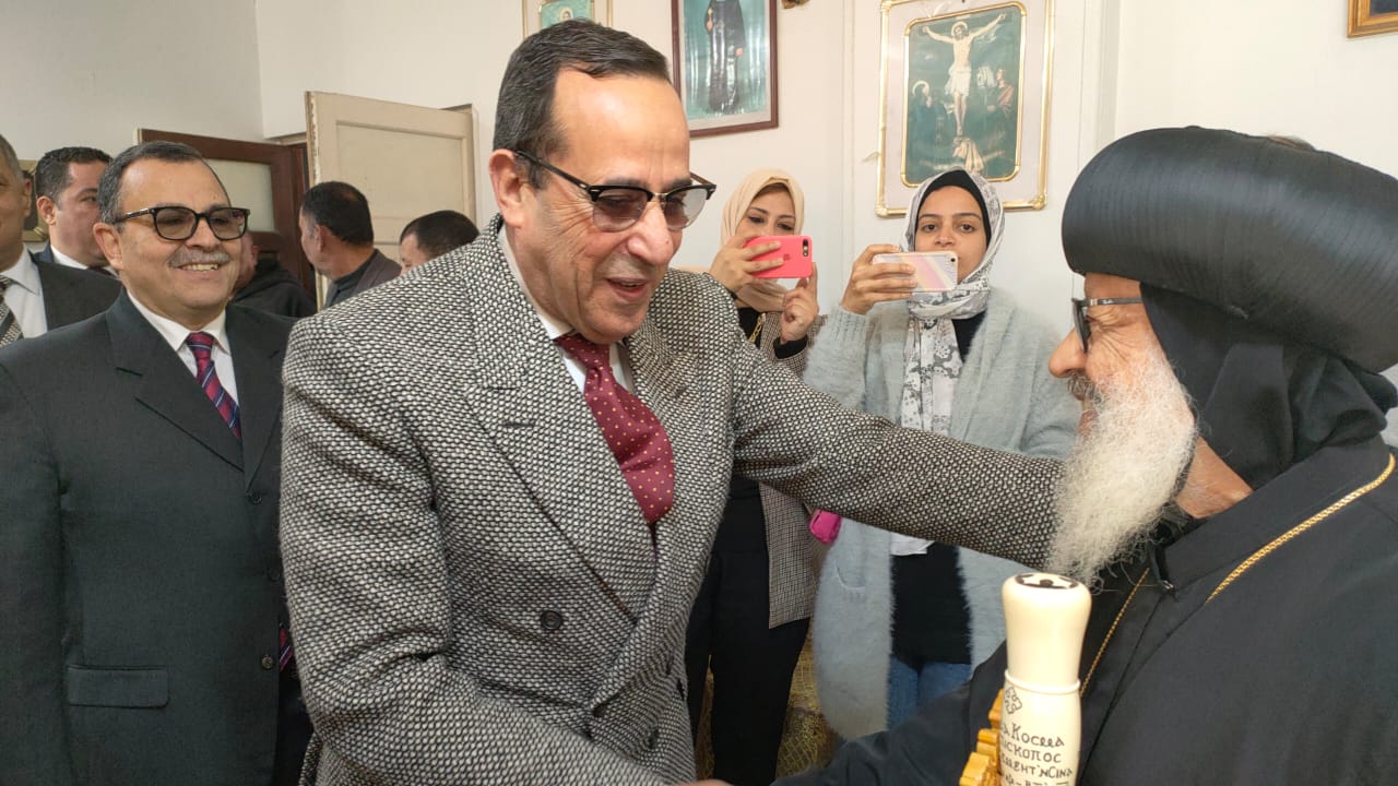 جانب من التهنئة
