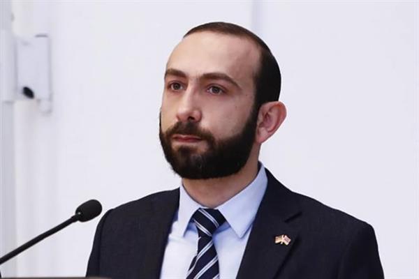 «الخارجية الأرميني»: نلتزم باستئناف المحادثات مع أذربيجان