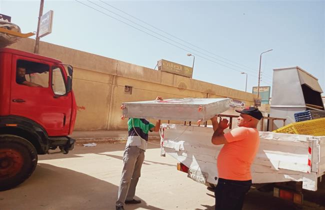 رفع ٧١٤ حالة إشغال طريق مخالفة بنطاق ٤ مراكز بالبحيرة