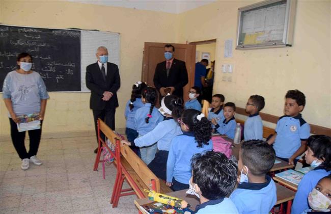 جولة ميدانية  لمحافظ الاقصر داخل عدد من المدارس بالمحافظة