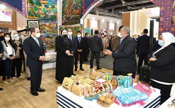 عبد الفتاح: معرض «تراثنا» فرصة لترويج منتجاتنا.. فيديو 