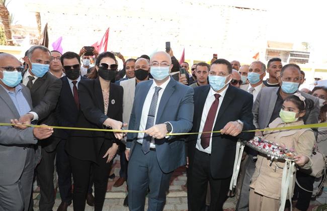 محافظ بني سويف يفتتح مجمع مدارس ضمن «حياة كريمة»