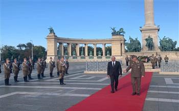   السفير المصري في بودابست يُقدم أوراق اعتماده إلى رئيس جمهورية المجر