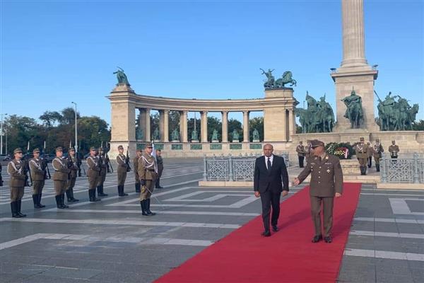 السفير المصري في بودابست يُقدم أوراق اعتماده إلى رئيس جمهورية المجر