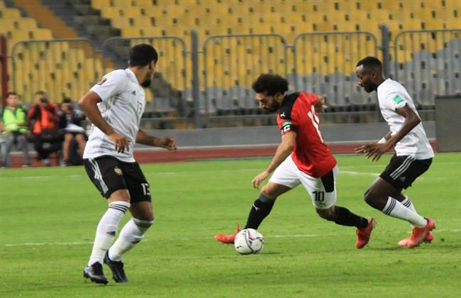 مصر تقسو على ليبيا بثلاثية نظيفة وتنفرد بالصدارة