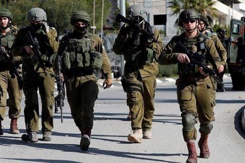 الاحتلال الإسرائيلي يوقف موكب رئيس وزراء فلسطين في الطريق إلى جنين