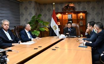 وزير الرياضة ينهى أزمة إيقاف اتحاد الكرة الطائرة