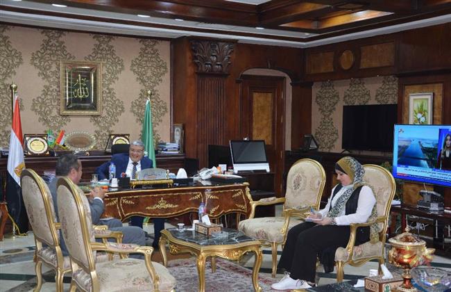 محافظ المنيا يبحث مع رئيس جامعة دراية أوجه التعاون لدعم القوافل الطبية