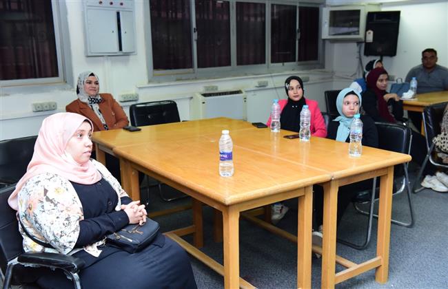 جامعة سوهاج تكرم ٢١ متدرب في ختام البرنامج التدريبي في سلامة الغذاء 