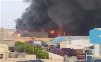   حريق هائل داخل مصنع «الهلال والنجمة» بالشرقية.. || صور وفيديو