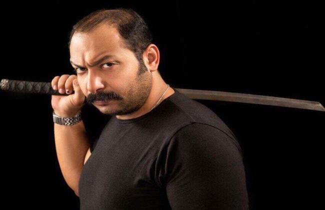 محمد ثروت في حالة نشاط فني 