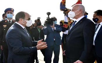   السيسي يهنئ الرئيس التونسى بمناسبة تشكيل الحكومة الجديدة 