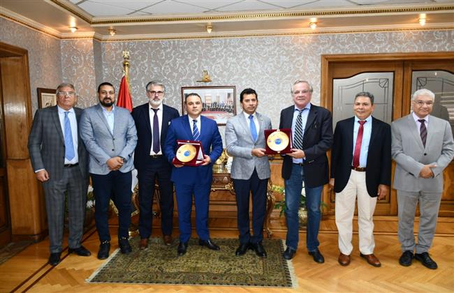 رئيس الاتحاد الدولي للرماية يحضر افتتاح بطولة العالم
