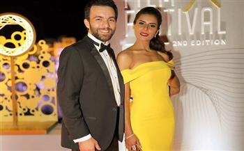   ريهام أيمن بالأصفر مع زوجها شريف رمزي في افتتاح الجونة