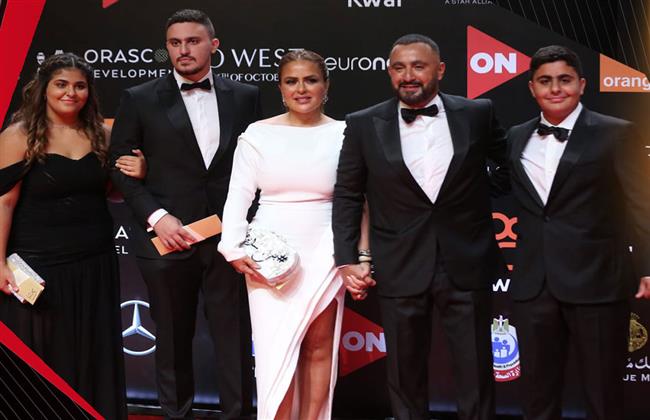  كاد يبكي.. أحمد السقا يكشف عن نصيحة والده قبل الوفاة