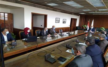 وزير الرى يتابع  مشروعات التأقلم مع التغيرات المناخيه وتنمية جنوب الوادى وسيناء 
