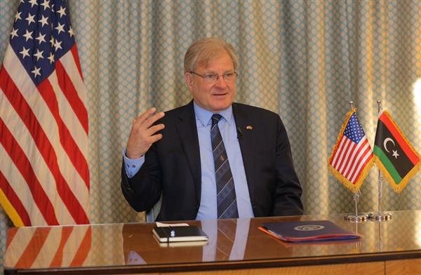 السفير الأمريكى بليبيا: مستمرون فى دعم المفوضية للانتخابات