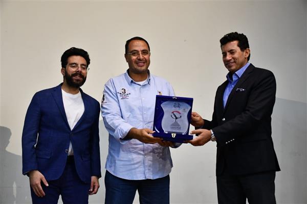 وزير الرياضة يشهد افتتاح بطولة "الجائزة الكبري" بمشاركة 500 لاعب ولاعبة