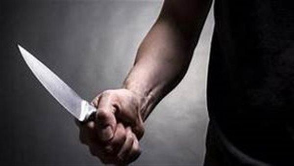 بسبب خلافات سابقة.. شاب يطعن جاره بمطواه في حلوان