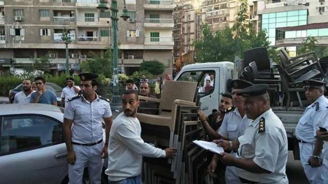 حملات لإزالة السقائف الحديدية بمنطقة المنشية بالإسكندرية 