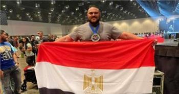 مينا عبيد «العملاق المصرى» يفوز بلقب أقوى رجل فى العالم