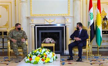   رئيس حكومة كردستان وقائد قوات التحالف يناقشان القضايا ذات الاهتمام المشترك