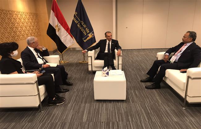 وزير الاتصالات يبحث التعاون مع عدد من الشركات العالمية