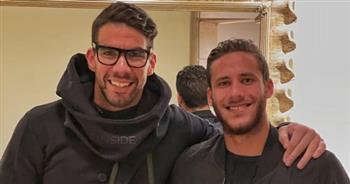 صبحي واكرامي ضمن صورة رموز الأهلي بمؤتمر كشف حساب الخطيب