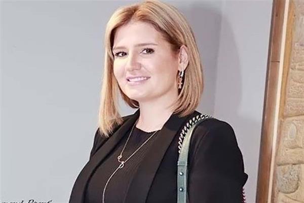 أول تعليق لهنا شيحة على أزمة شقيقتها