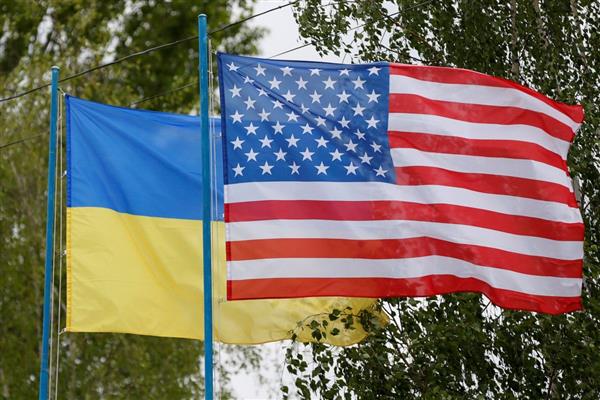 أوكرانيا وأمريكا تتفقان على اتخاذ خطوات عملية في التعاون الدفاعي الثنائي