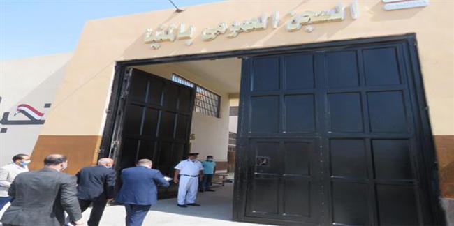 الداخلية توزع هدايا عينية على دور رعاية المسنين بالمنيا