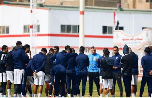 مران الزمالك.. كارتيرون يعقد جلسة مع اللاعبين