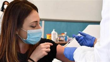   تدفق على مراكز التطعيم الإيطالية بعد إلزام العاملين بأخذ التطعيمات