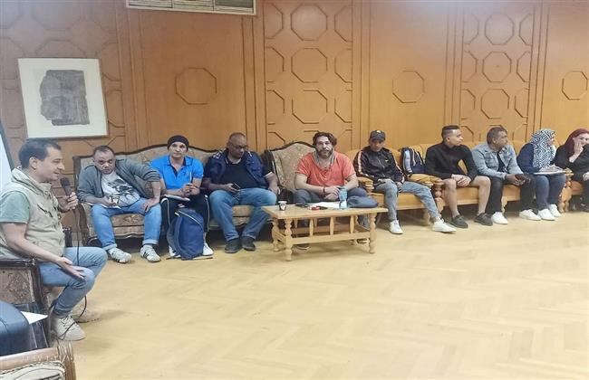 عطوة يتابع بروفات افتتاح مهرجان الإسماعيلية الدولي للفنون الشعبية