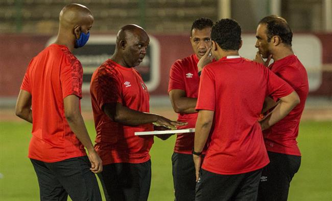 سيناريوهات موسيمانى لعودة الروح فى مباراة الأهلى والحرس الوطنى