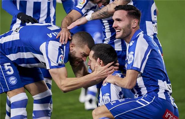 ديبورتيفو ألافيس يفوز على قاديش 2- صفر فى الدورى الإسبانى