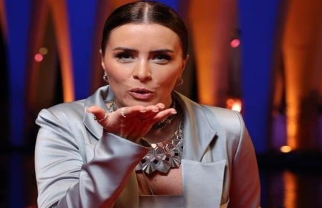 نور بإطلالة غير موفقة في ختام مهرجان الجونة السينمائي