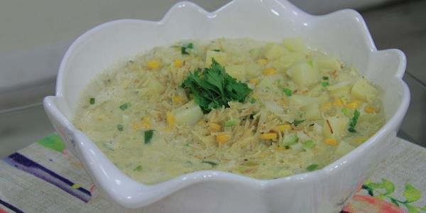 شوربة البطاطس والكرفس